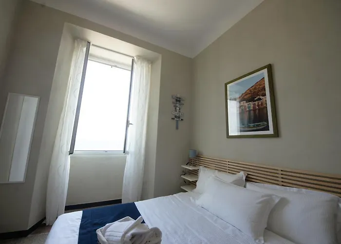 Luna Rooms